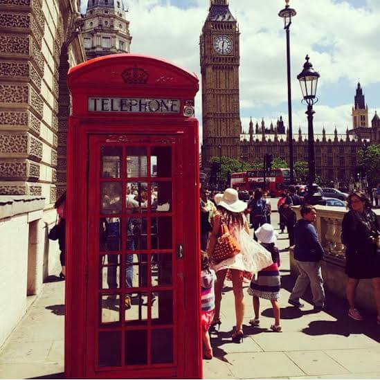 london phone booth